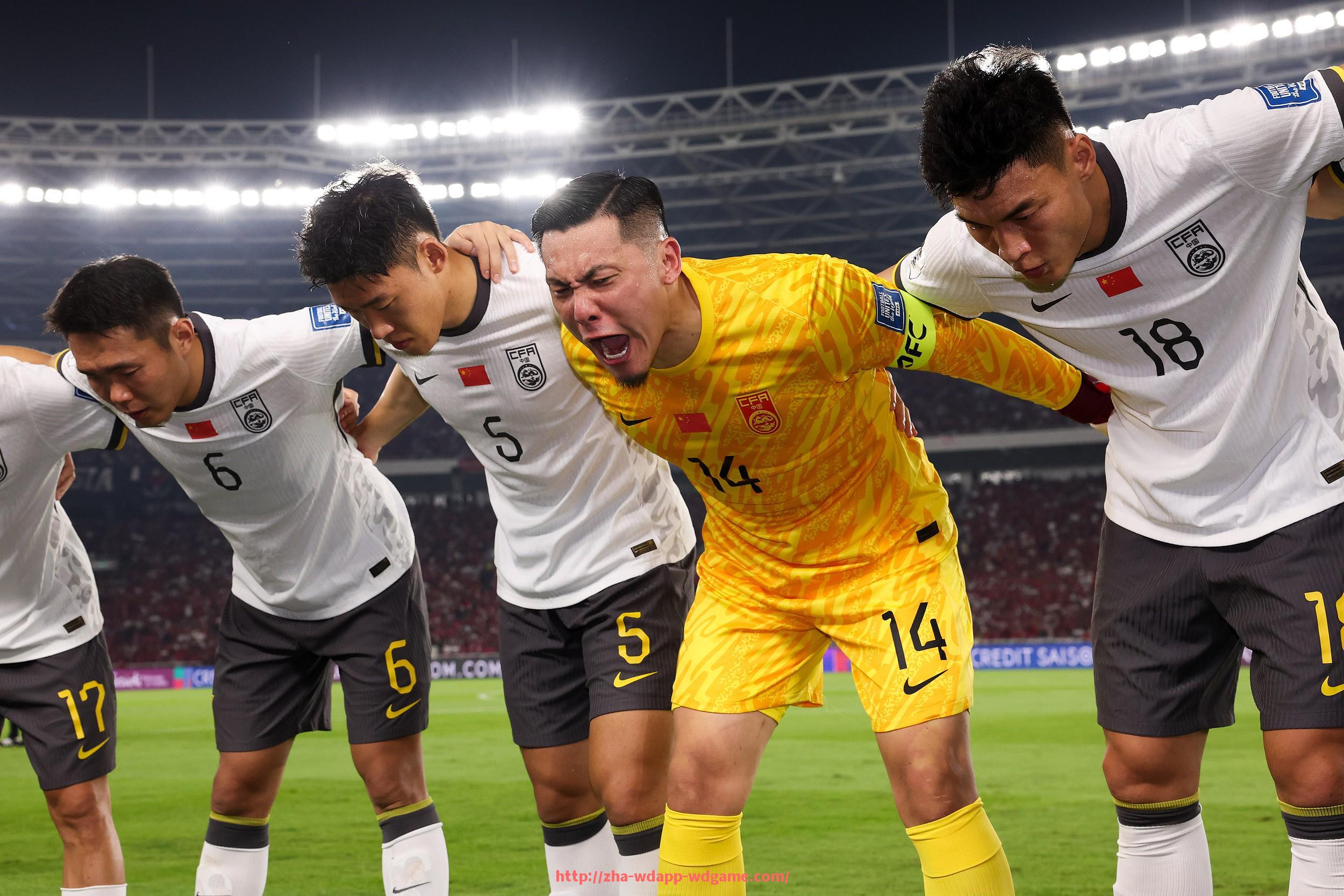 问鼎娱乐官网-英超那支球队球迷最多:分析英超中球迷最多的球队以及其影响力