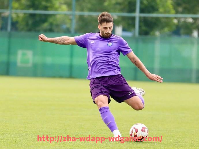 问鼎娱乐官网-英超球队官网分析：俱乐部网站的运营与粉丝互动